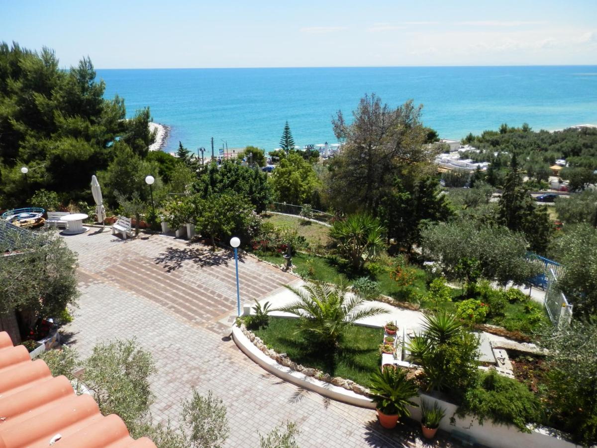 Ville Agnuli Case Vacanza Mattinata Exterior foto