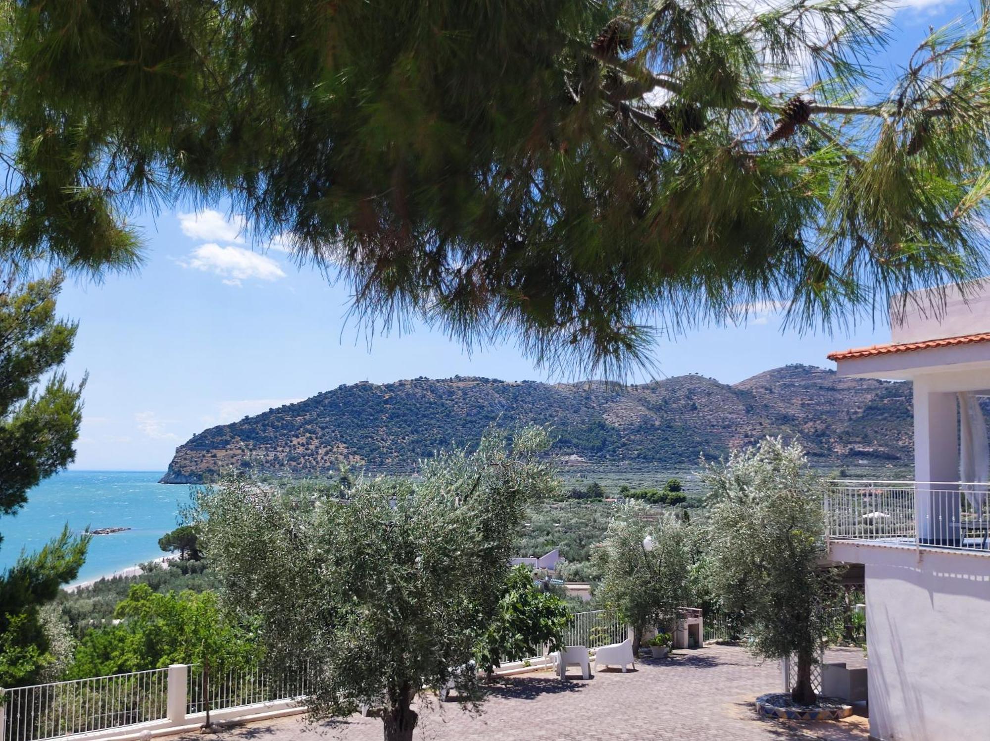 Ville Agnuli Case Vacanza Mattinata Exterior foto